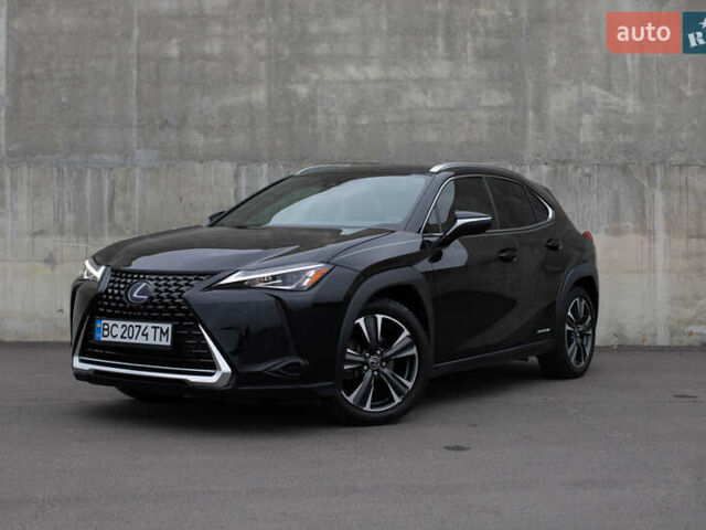 Чорний Лексус UX, об'ємом двигуна 1.99 л та пробігом 73 тис. км за 25000 $, фото 1 на Automoto.ua