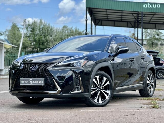 Черный Лексус UX, объемом двигателя 2 л и пробегом 11 тыс. км за 31900 $, фото 1 на Automoto.ua