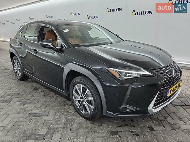 Черный Лексус UX, объемом двигателя 0 л и пробегом 125 тыс. км за 21900 $, фото 1 на Automoto.ua