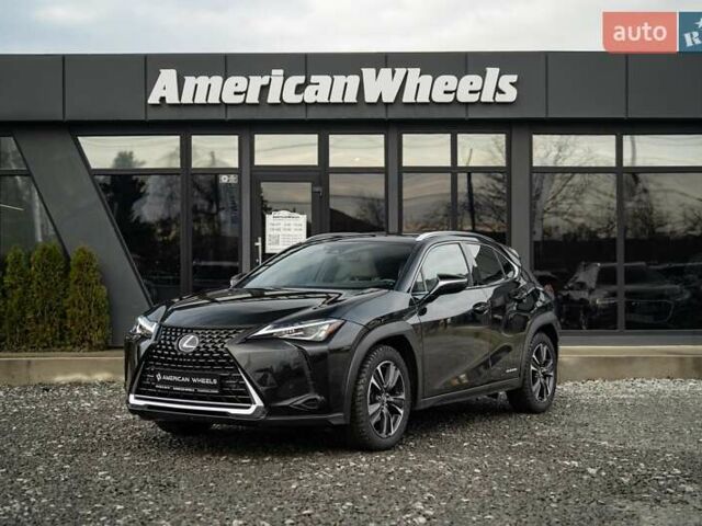 Чорний Лексус UX, об'ємом двигуна 2 л та пробігом 64 тис. км за 29900 $, фото 1 на Automoto.ua