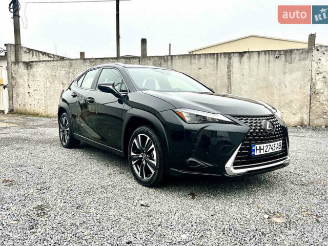 Чорний Лексус UX, об'ємом двигуна 2 л та пробігом 5 тис. км за 38000 $, фото 1 на Automoto.ua