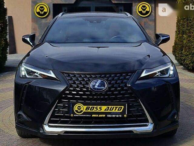 Лексус UX, объемом двигателя 2 л и пробегом 18 тыс. км за 35990 $, фото 1 на Automoto.ua