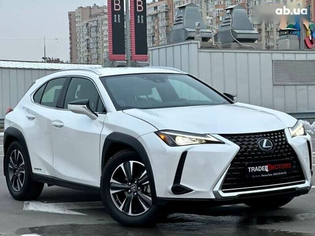 Лексус UX, объемом двигателя 4.25 л и пробегом 59 тыс. км за 27500 $, фото 1 на Automoto.ua