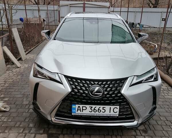 Лексус UX, об'ємом двигуна 2 л та пробігом 14 тис. км за 30000 $, фото 1 на Automoto.ua
