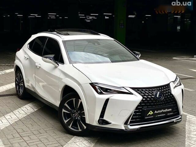 Лексус UX, об'ємом двигуна 0 л та пробігом 22 тис. км за 30500 $, фото 1 на Automoto.ua