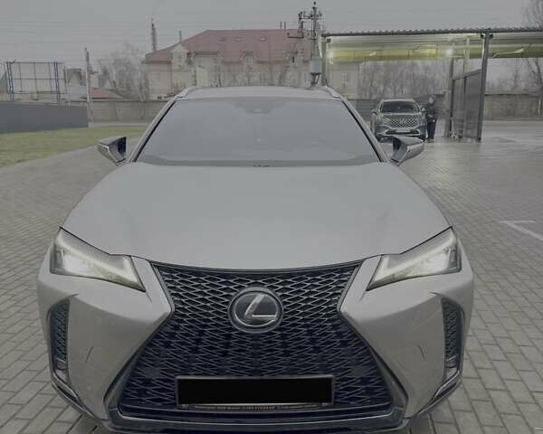Серый Лексус UX, объемом двигателя 1.99 л и пробегом 80 тыс. км за 29900 $, фото 1 на Automoto.ua