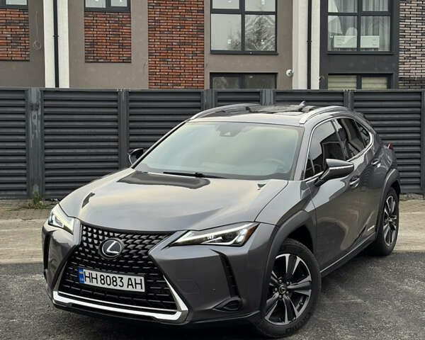 Сірий Лексус UX, об'ємом двигуна 1.99 л та пробігом 115 тис. км за 27500 $, фото 1 на Automoto.ua