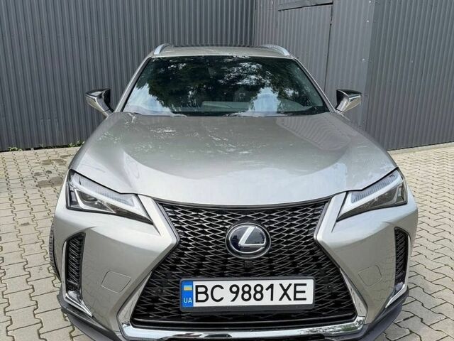 Сірий Лексус UX, об'ємом двигуна 1.99 л та пробігом 148 тис. км за 27000 $, фото 1 на Automoto.ua