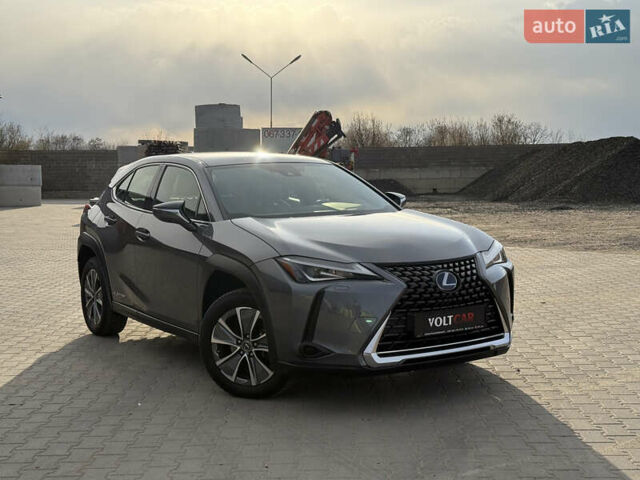 Сірий Лексус UX, об'ємом двигуна 0 л та пробігом 37 тис. км за 21600 $, фото 1 на Automoto.ua