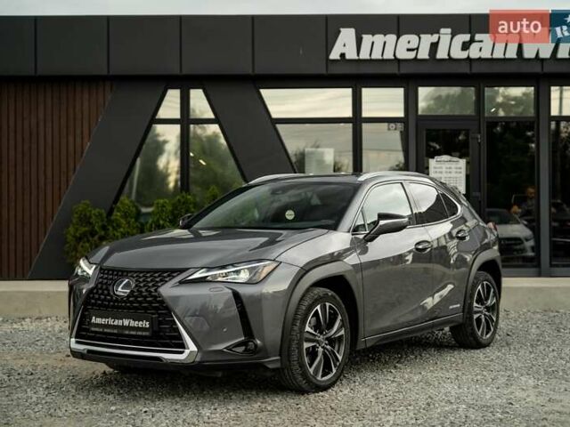 Сірий Лексус UX, об'ємом двигуна 2 л та пробігом 29 тис. км за 31900 $, фото 1 на Automoto.ua