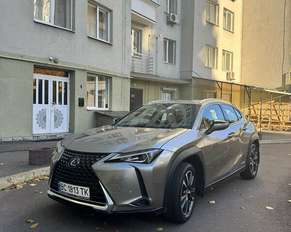 Лексус UX 2022 в Львове на Automoto.ua Серый Лексус UX, объемом двигателя 2 л и пробегом 42 тыс. км за 31999 $, фото 1 на Automoto.ua