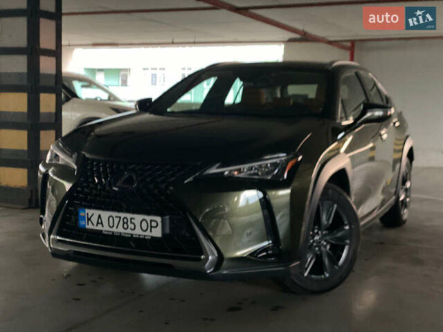 Зеленый Лексус UX, объемом двигателя 2 л и пробегом 39 тыс. км за 29700 $, фото 1 на Automoto.ua