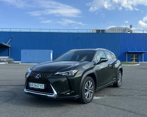 Зелений Лексус UX, об'ємом двигуна 0 л та пробігом 64 тис. км за 22500 $, фото 1 на Automoto.ua