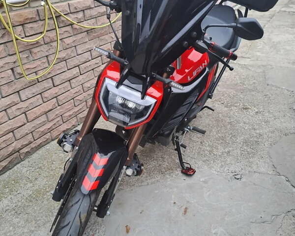 Красный Лифан KPS 200, объемом двигателя 0.2 л и пробегом 4 тыс. км за 2000 $, фото 1 на Automoto.ua