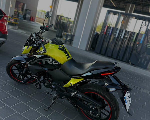 Желтый Лифан KPS 200, объемом двигателя 0.2 л и пробегом 10 тыс. км за 1500 $, фото 1 на Automoto.ua