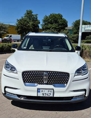 Белый Линкольн Авиатор, объемом двигателя 3 л и пробегом 69 тыс. км за 40500 $, фото 1 на Automoto.ua