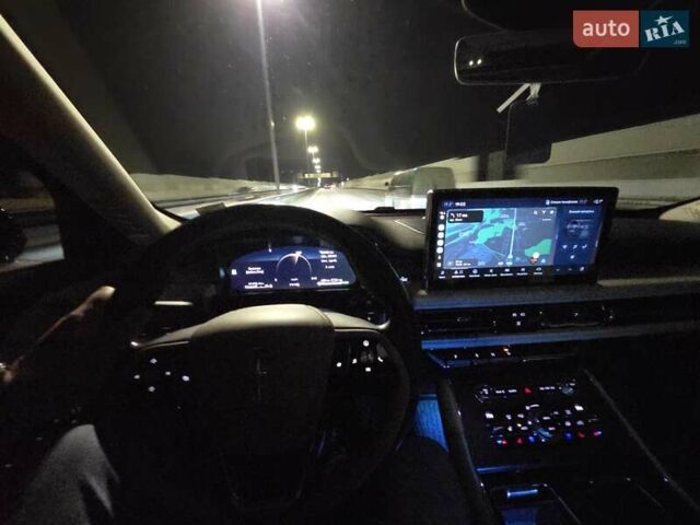 Белый Линкольн Авиатор, объемом двигателя 3 л и пробегом 60 тыс. км за 65000 $, фото 1 на Automoto.ua