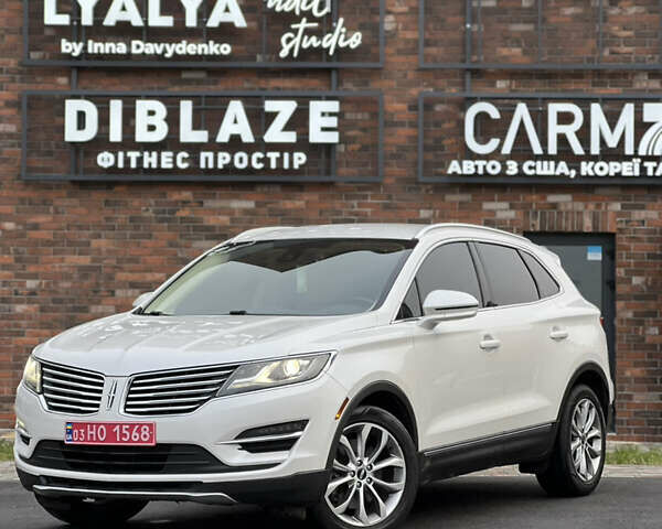 Белый Линкольн МКС, объемом двигателя 2 л и пробегом 171 тыс. км за 12500 $, фото 1 на Automoto.ua