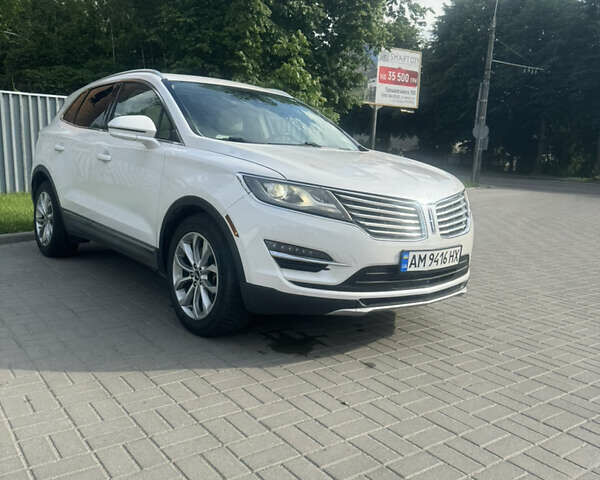 Білий Лінкольн МКС, об'ємом двигуна 2 л та пробігом 180 тис. км за 13900 $, фото 1 на Automoto.ua
