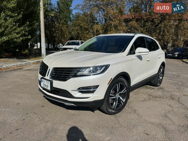 Белый Линкольн МКС, объемом двигателя 2 л и пробегом 107 тыс. км за 14999 $, фото 1 на Automoto.ua