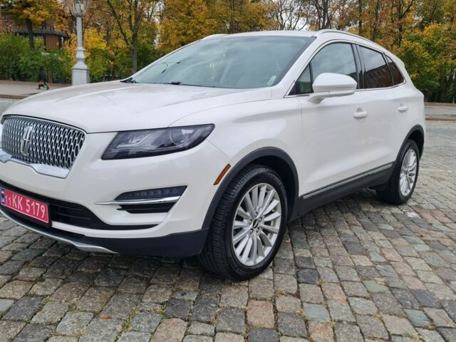 Белый Линкольн МКС, объемом двигателя 2 л и пробегом 90 тыс. км за 16900 $, фото 1 на Automoto.ua