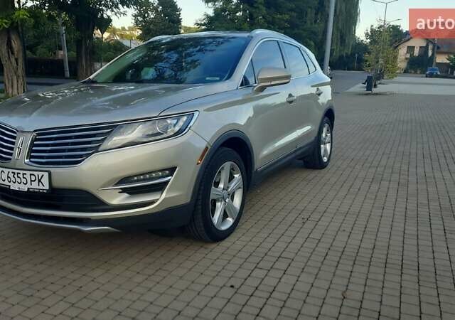 Бежевий Лінкольн МКС, об'ємом двигуна 2 л та пробігом 115 тис. км за 17500 $, фото 1 на Automoto.ua