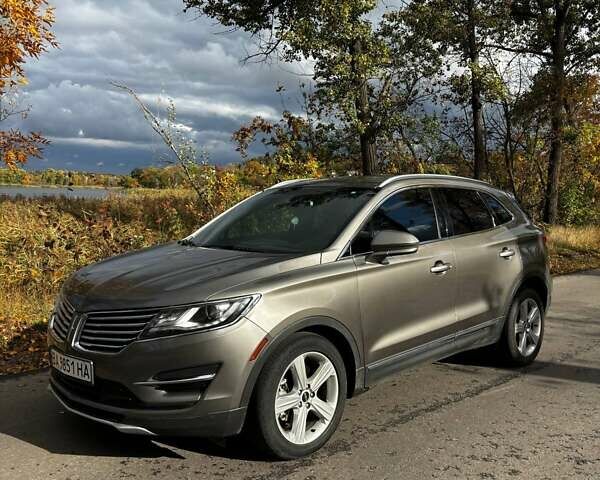 Бежевий Лінкольн МКС, об'ємом двигуна 2 л та пробігом 85 тис. км за 17000 $, фото 1 на Automoto.ua