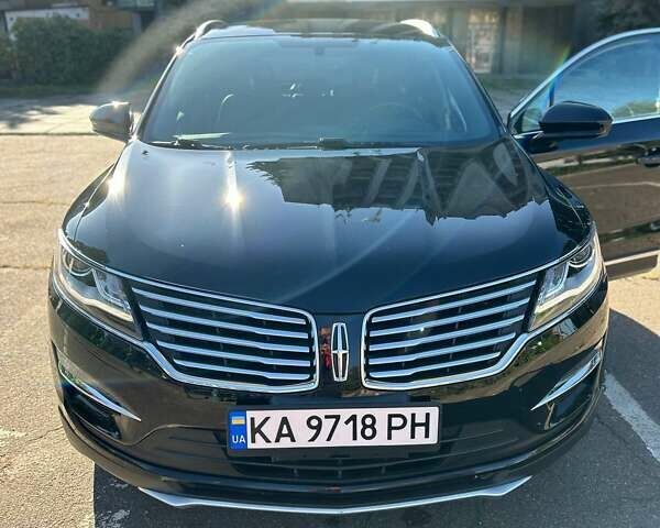 Черный Линкольн МКС, объемом двигателя 2 л и пробегом 70 тыс. км за 16500 $, фото 1 на Automoto.ua