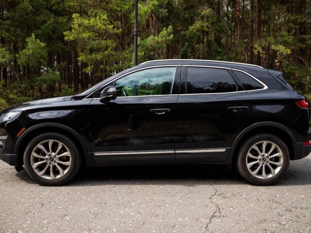 Черный Линкольн МКС, объемом двигателя 2 л и пробегом 34 тыс. км за 23000 $, фото 1 на Automoto.ua