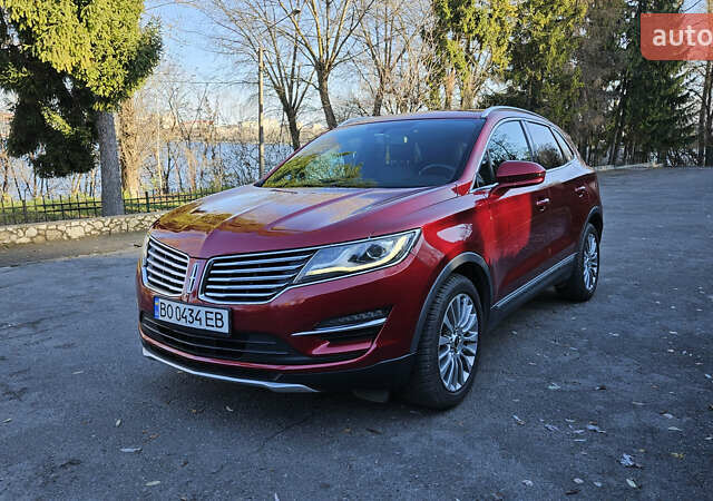 Красный Линкольн МКС, объемом двигателя 2 л и пробегом 175 тыс. км за 15700 $, фото 1 на Automoto.ua