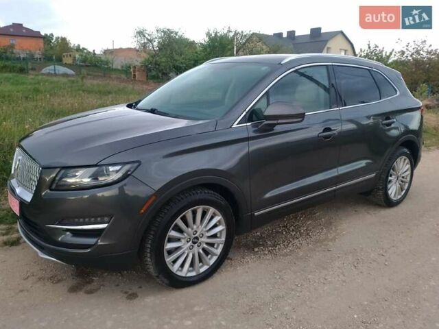 Серый Линкольн МКС, объемом двигателя 2 л и пробегом 214 тыс. км за 14000 $, фото 1 на Automoto.ua