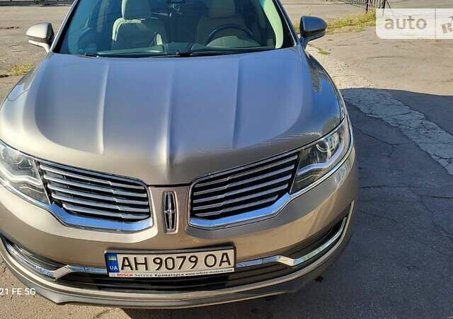 Сірий Лінкольн MKX, об'ємом двигуна 3.73 л та пробігом 88 тис. км за 19990 $, фото 1 на Automoto.ua