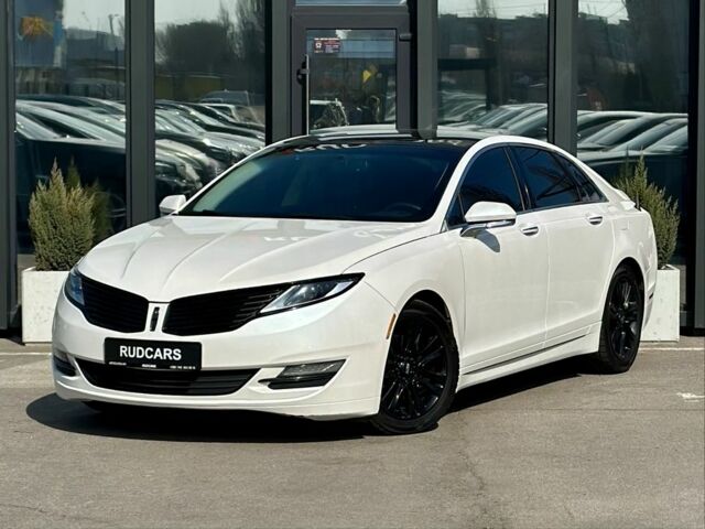 Белый Линкольн МКЗ, объемом двигателя 2 л и пробегом 162 тыс. км за 9499 $, фото 1 на Automoto.ua