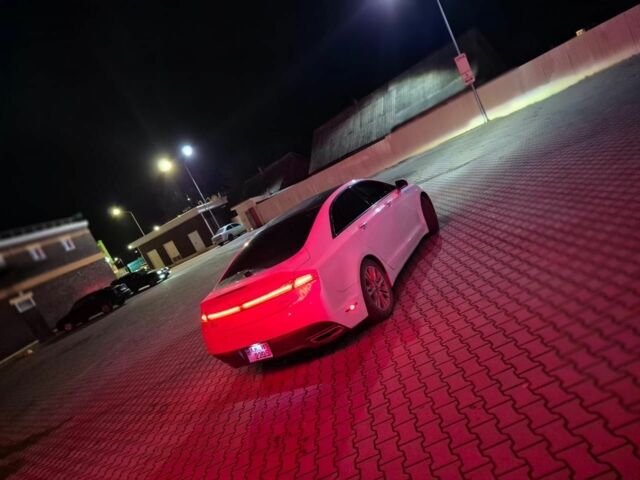 Білий Лінкольн MKZ, об'ємом двигуна 2 л та пробігом 200 тис. км за 11699 $, фото 1 на Automoto.ua