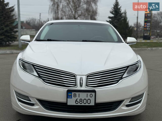 Белый Линкольн МКЗ, объемом двигателя 2 л и пробегом 324 тыс. км за 11500 $, фото 1 на Automoto.ua