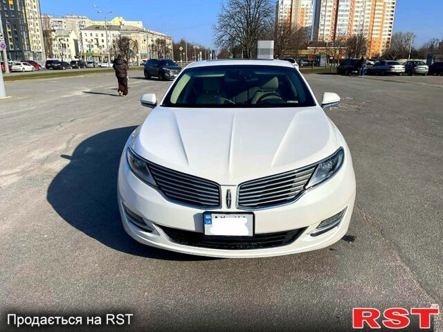 Белый Линкольн МКЗ, объемом двигателя 2 л и пробегом 130 тыс. км за 12000 $, фото 1 на Automoto.ua