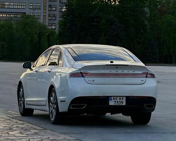 Білий Лінкольн MKZ, об'ємом двигуна 3.7 л та пробігом 164 тис. км за 13999 $, фото 1 на Automoto.ua