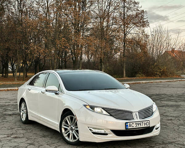 Белый Линкольн МКЗ, объемом двигателя 2 л и пробегом 160 тыс. км за 12999 $, фото 1 на Automoto.ua