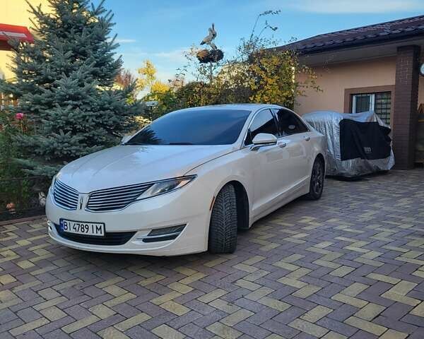 Белый Линкольн МКЗ, объемом двигателя 3.7 л и пробегом 150 тыс. км за 12500 $, фото 1 на Automoto.ua