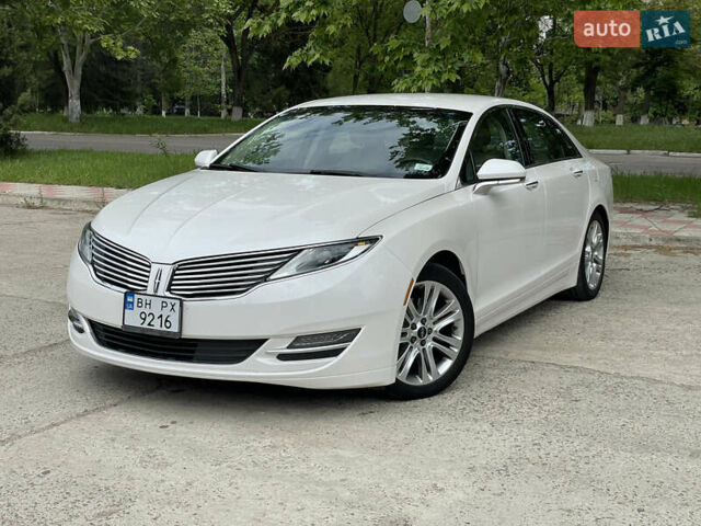Білий Лінкольн MKZ, об'ємом двигуна 2 л та пробігом 140 тис. км за 12200 $, фото 1 на Automoto.ua