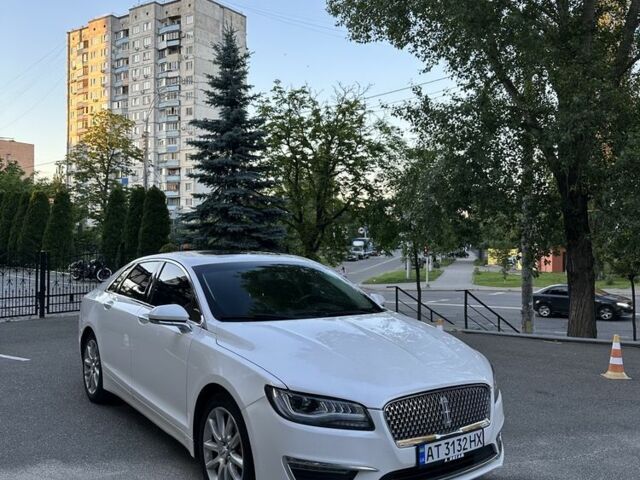 Белый Линкольн МКЗ, объемом двигателя 2 л и пробегом 230 тыс. км за 13600 $, фото 1 на Automoto.ua