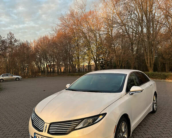 Білий Лінкольн MKZ, об'ємом двигуна 2 л та пробігом 162 тис. км за 12500 $, фото 1 на Automoto.ua
