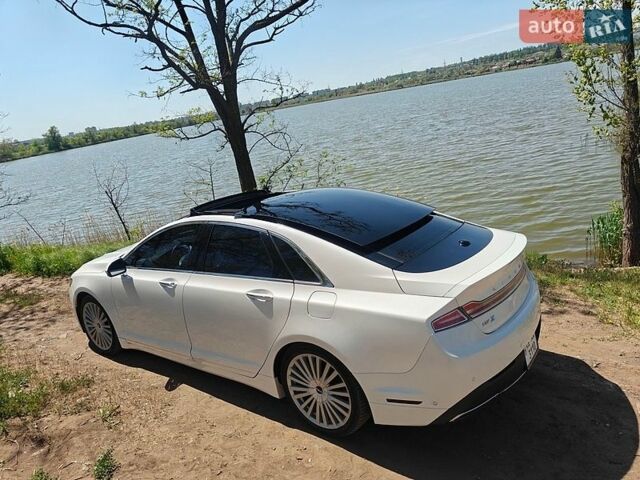 Белый Линкольн МКЗ, объемом двигателя 2 л и пробегом 234 тыс. км за 18000 $, фото 1 на Automoto.ua