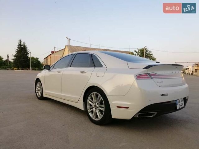 Белый Линкольн МКЗ, объемом двигателя 2 л и пробегом 138 тыс. км за 14000 $, фото 1 на Automoto.ua