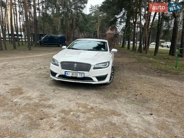 Белый Линкольн МКЗ, объемом двигателя 2 л и пробегом 153 тыс. км за 17400 $, фото 1 на Automoto.ua