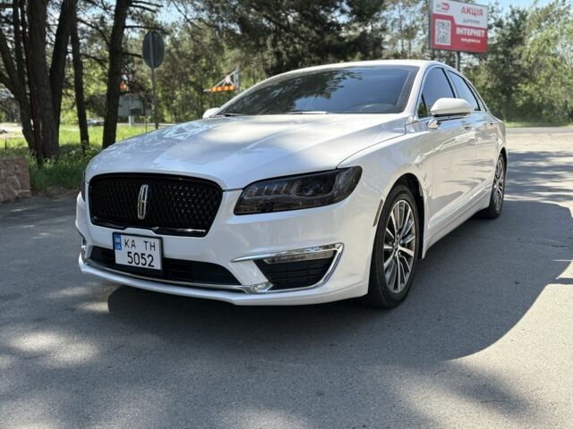 Белый Линкольн МКЗ, объемом двигателя 2 л и пробегом 87 тыс. км за 18800 $, фото 1 на Automoto.ua