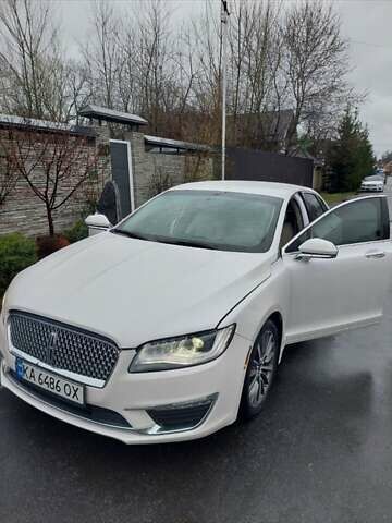 Белый Линкольн МКЗ, объемом двигателя 2 л и пробегом 112 тыс. км за 13500 $, фото 1 на Automoto.ua