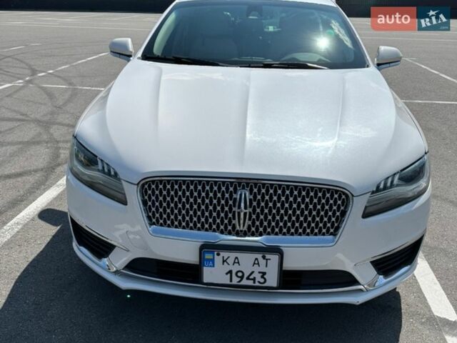 Белый Линкольн МКЗ, объемом двигателя 2 л и пробегом 107 тыс. км за 18400 $, фото 1 на Automoto.ua