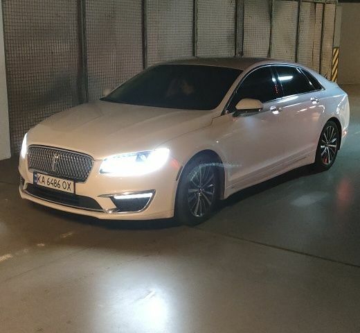 Белый Линкольн МКЗ, объемом двигателя 2 л и пробегом 133 тыс. км за 12700 $, фото 1 на Automoto.ua