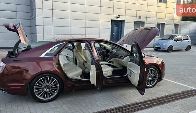 Коричневий Лінкольн MKZ, об'ємом двигуна 2 л та пробігом 135 тис. км за 11900 $, фото 1 на Automoto.ua